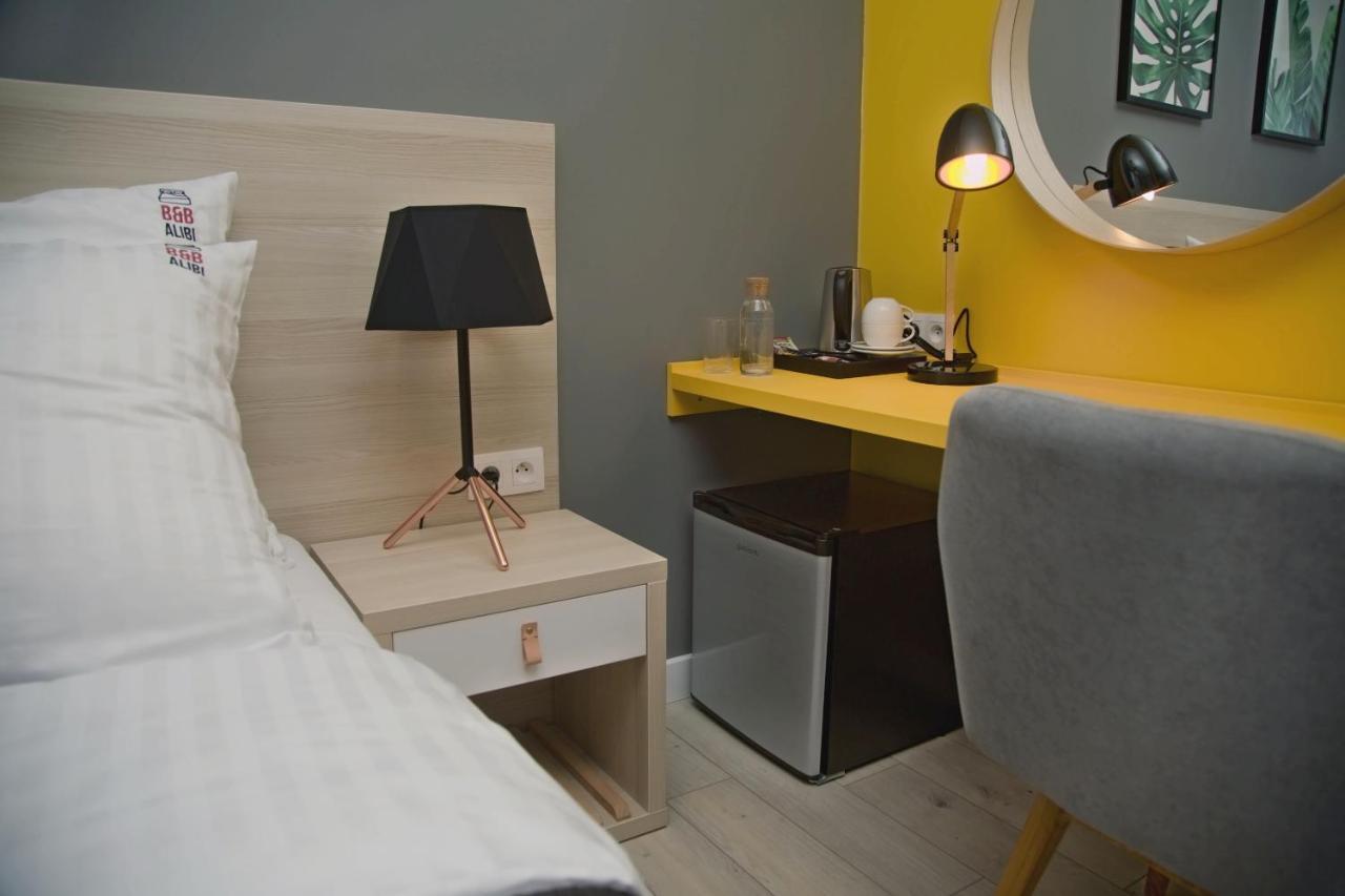 Alibi Hotel